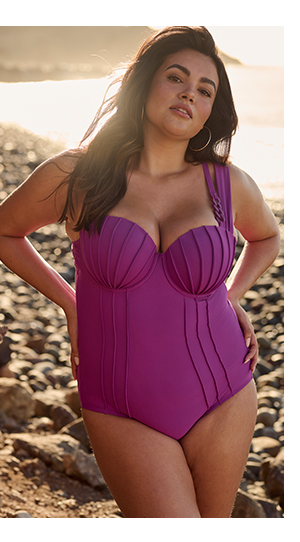 Costume da bagno con coppe, ferretto, nervature e spalline doppie