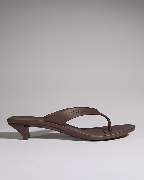 Scarpa(e) Scopri di più sul sito Web di Gucci 