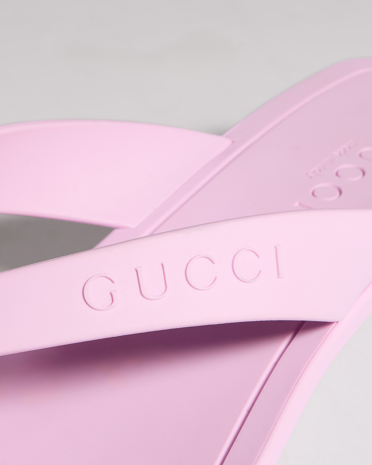 Scarpa(e) Scopri di più sul sito Web di Gucci 