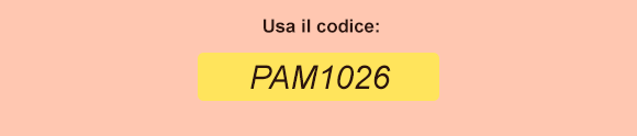Sfondo pesca con pulsante rosso contenente la scritta bianca "Acquista qui". Sotto, testo nero "Usa il codice:" centrato con codice promozionale 'PAM1026'. Sfondo pesca con pulsante rosso contenente la scritta bianca "Acquista qui". Sotto, testo nero "Usa il codice:" centrato con codice promozionale 'PAM1026'.