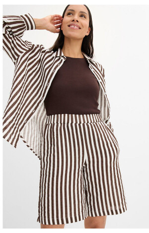 Abbigliamento >