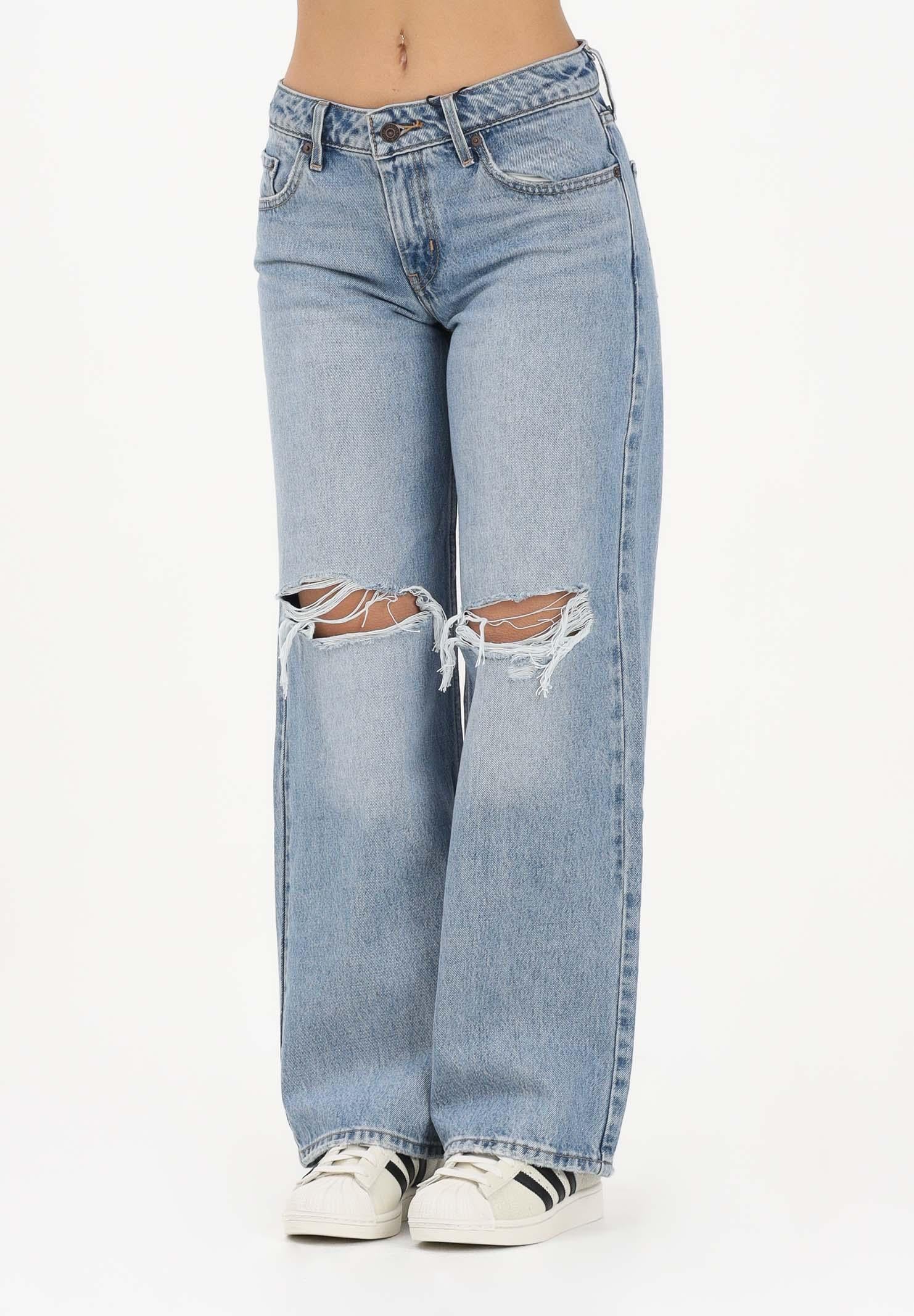 Image of LEVI'S Jeans Low Loose in denim chiaro da donna