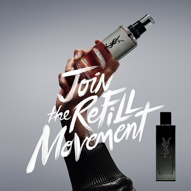 Una mano che tiene una ricarica di profumo YSL accanto alla scritta bianca "Join the Refill Movement", con un flacone di profumo MYSLF.