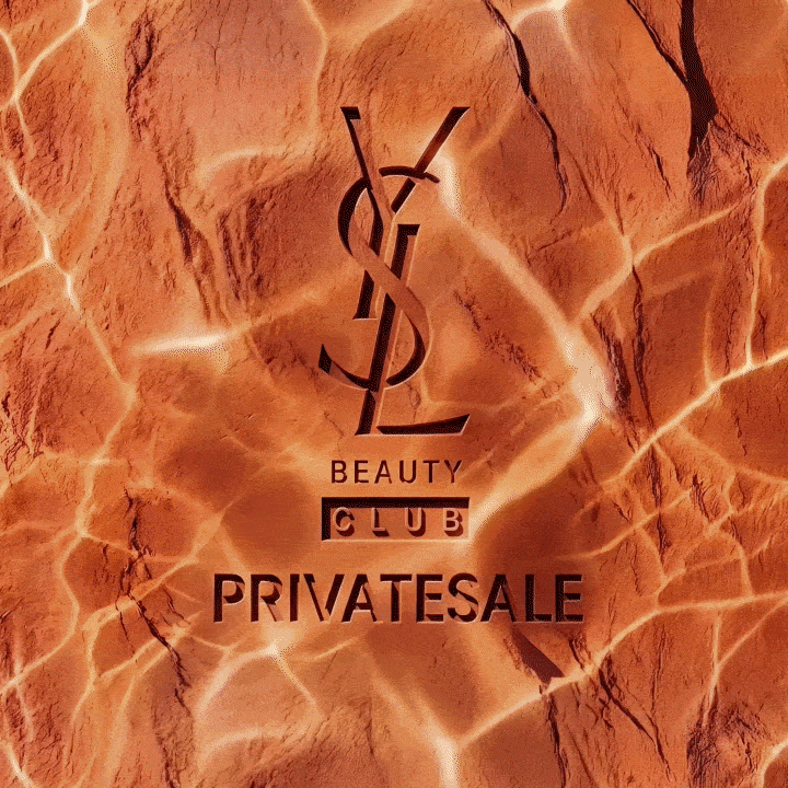 Logo VENDITA PRIVATA YSL BEAUTY CLUB su uno sfondo di roccia desertica e acqua increspata dal sole.