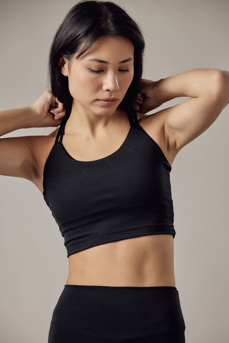 https://offwithnature.com/collections/active/products/biker-sportivo-nero-donna