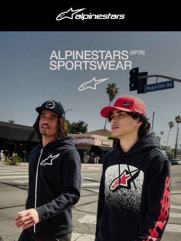 Vestiti con il nuovo abbigliamento sportivo.