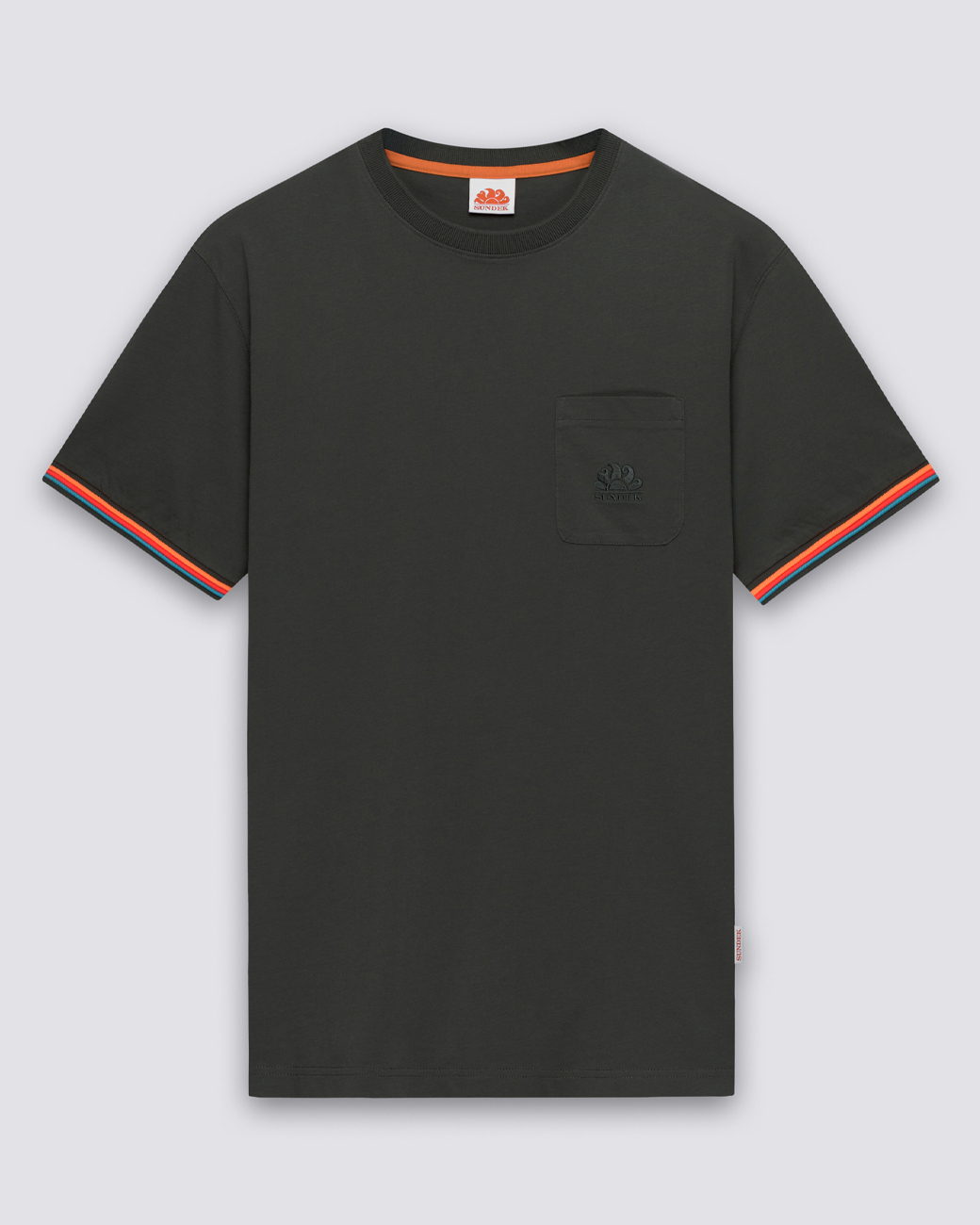 SUNDEK_Casual look