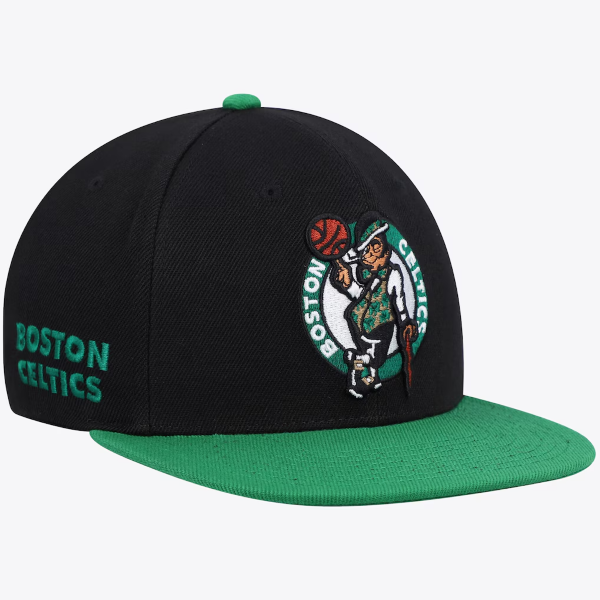 Boston Celtics Mitchell & Ness Core Side Snapback Cap