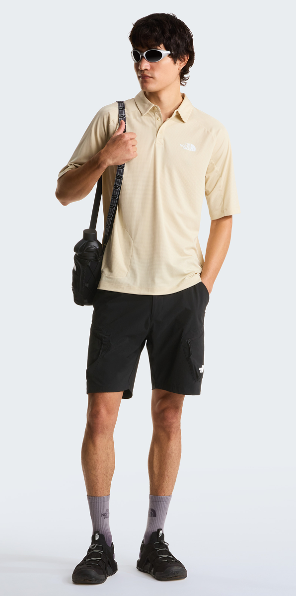 SummeryHikingOutfits