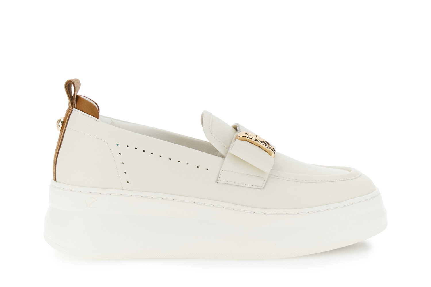 Image of mocassini in pelle rivestita con accessorio off white