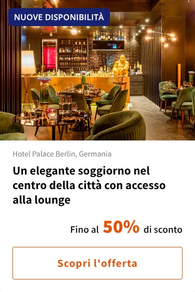 Un elegante soggiorno nel centro della città con accesso alla lounge