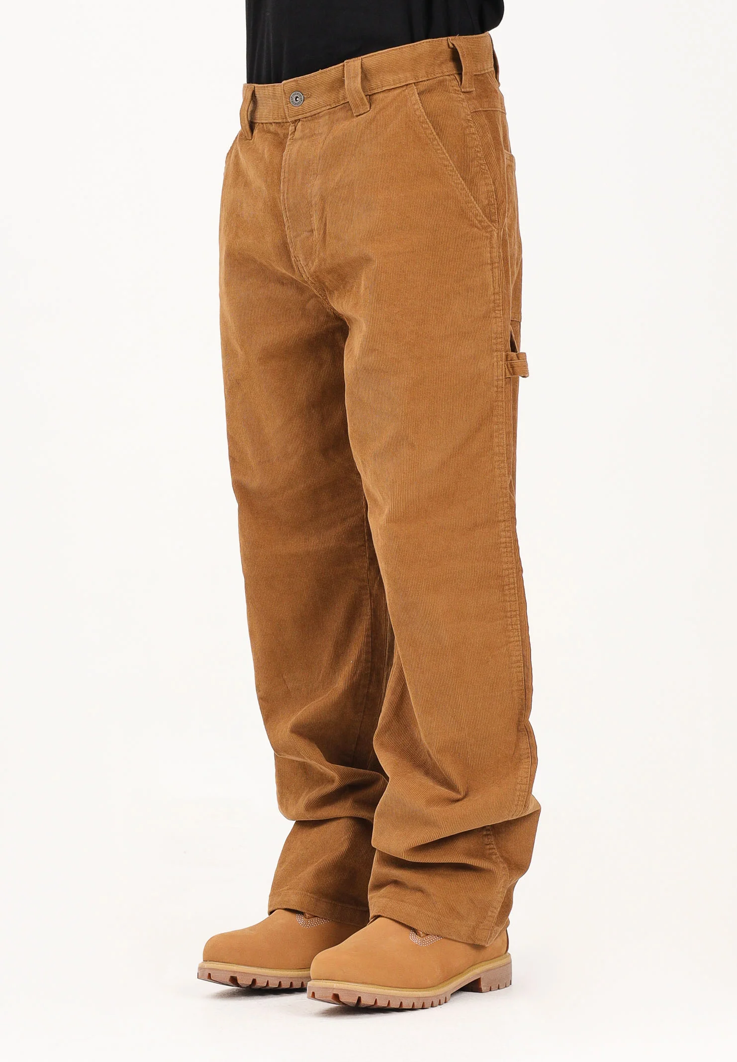 Image of DICKIES pantaloni corduroy carpenter marrone in velluto da uomo a coste dalla vestibilità larga e dal taglio a gamba larga.