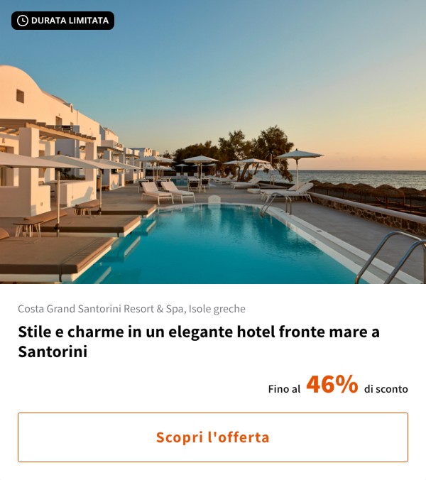 Stile e charme in un elegante hotel fronte mare a Santorini