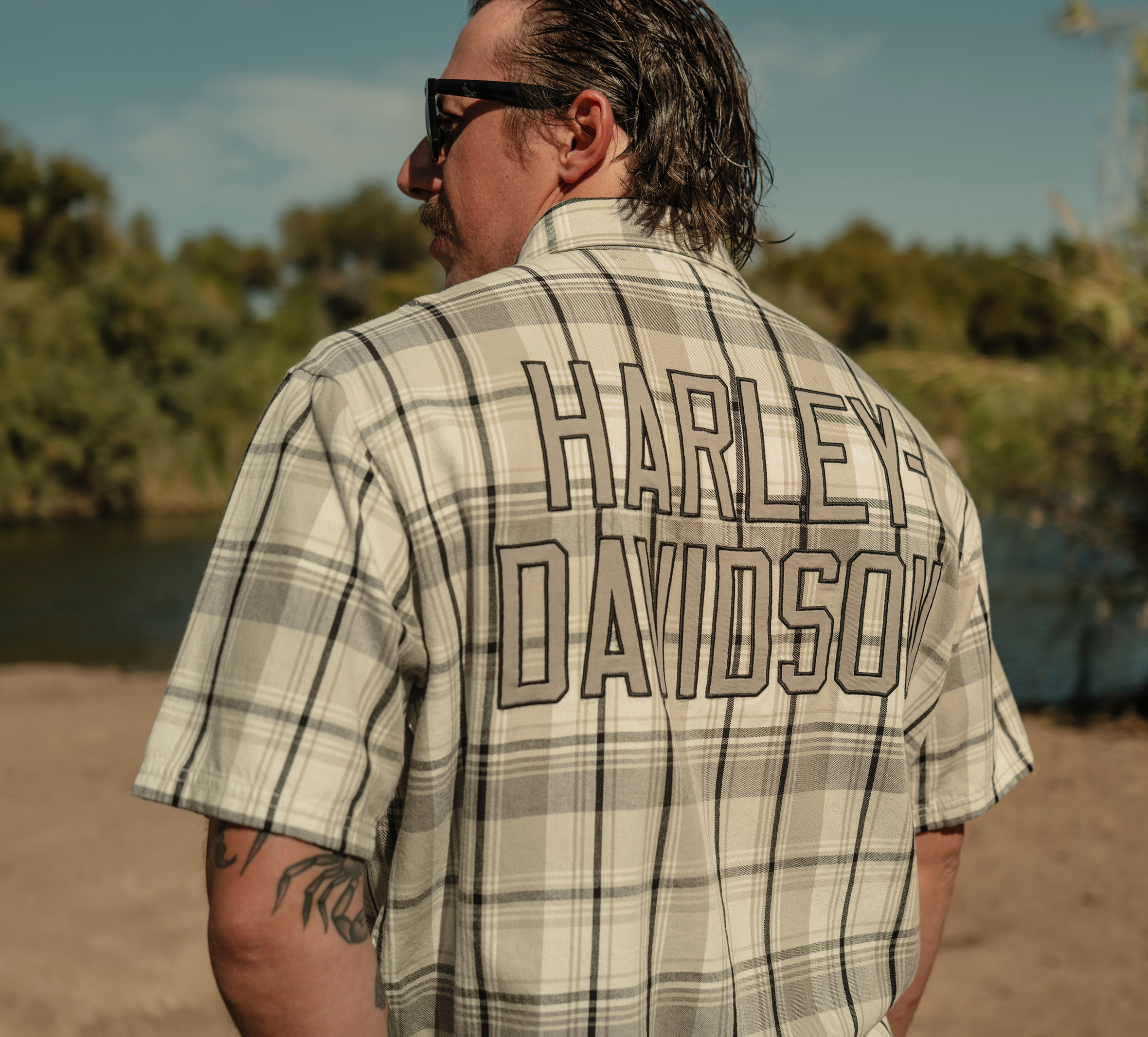 CAMICIA A QUADRI A MANICHE CORTE DA UOMO H‑D<sup>&reg;</sup> ESSENTIAL
