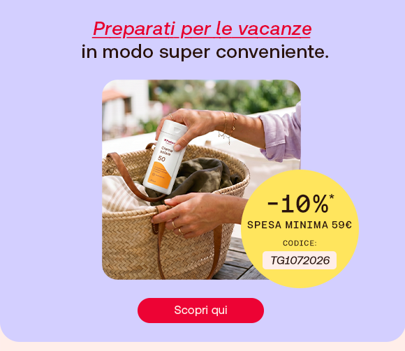 “Mani che ripongono una crema solare Redcare in una borsa da spiaggia. Testo: ‘Preparati per le vacanze in modo super conveniente’. Offerta -10% su spesa minima 59€ con codice TG1072026 e pulsante ‘Scopri qui’.” “Mani che ripongono una crema solare Redcare in una borsa da spiaggia. Testo: ‘Preparati per le vacanze in modo super conveniente’. Offerta -10% su spesa minima 59€ con codice TG1072026 e pulsante ‘Scopri qui’.”
