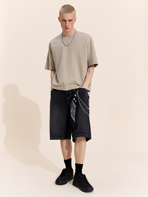 Shorts in jeans