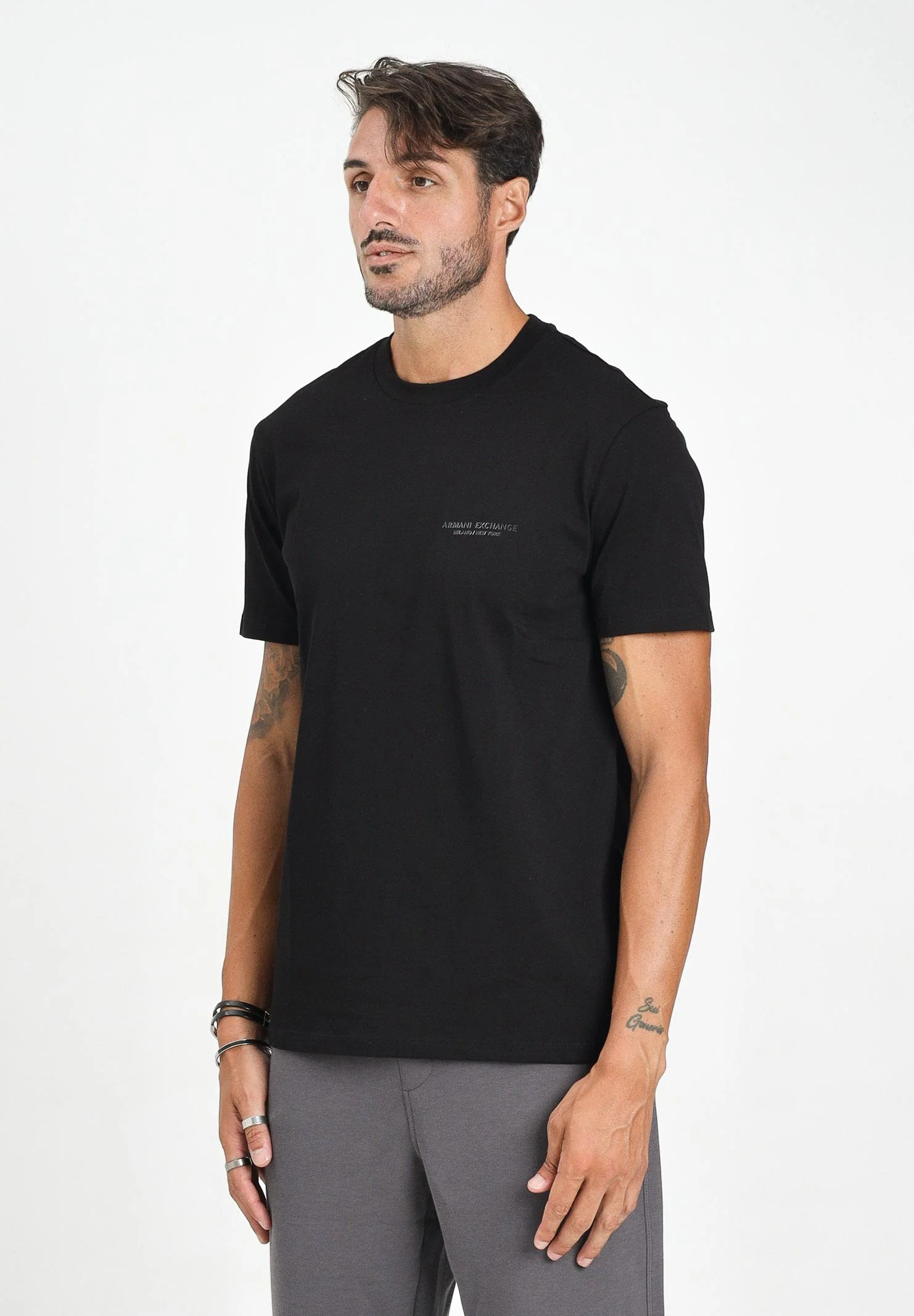 Image of ARMANI EXCHANGE T-shirt a manica corta nera da uomo con logo