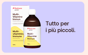“Prodotto Redcare Multi-Vitamine Immuno per bambini su sfondo lilla. Testo: ‘Tutto per i più piccoli’.” “Prodotto Redcare Multi-Vitamine Immuno per bambini su sfondo lilla. Testo: ‘Tutto per i più piccoli’.”