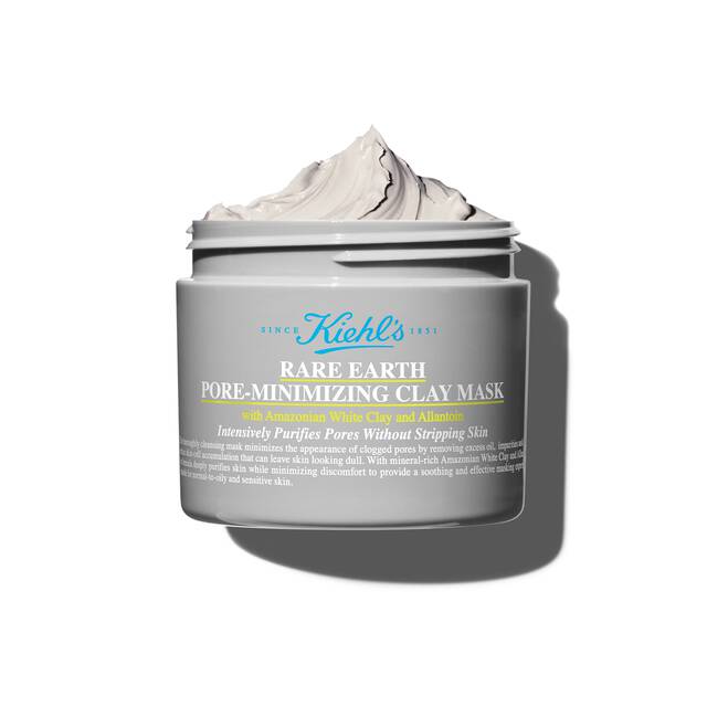 Vasetto aperto di maschera all'argilla Kiehl's Rare Earth Pore-Minimizing Clay Mask con texture visibile in cima.