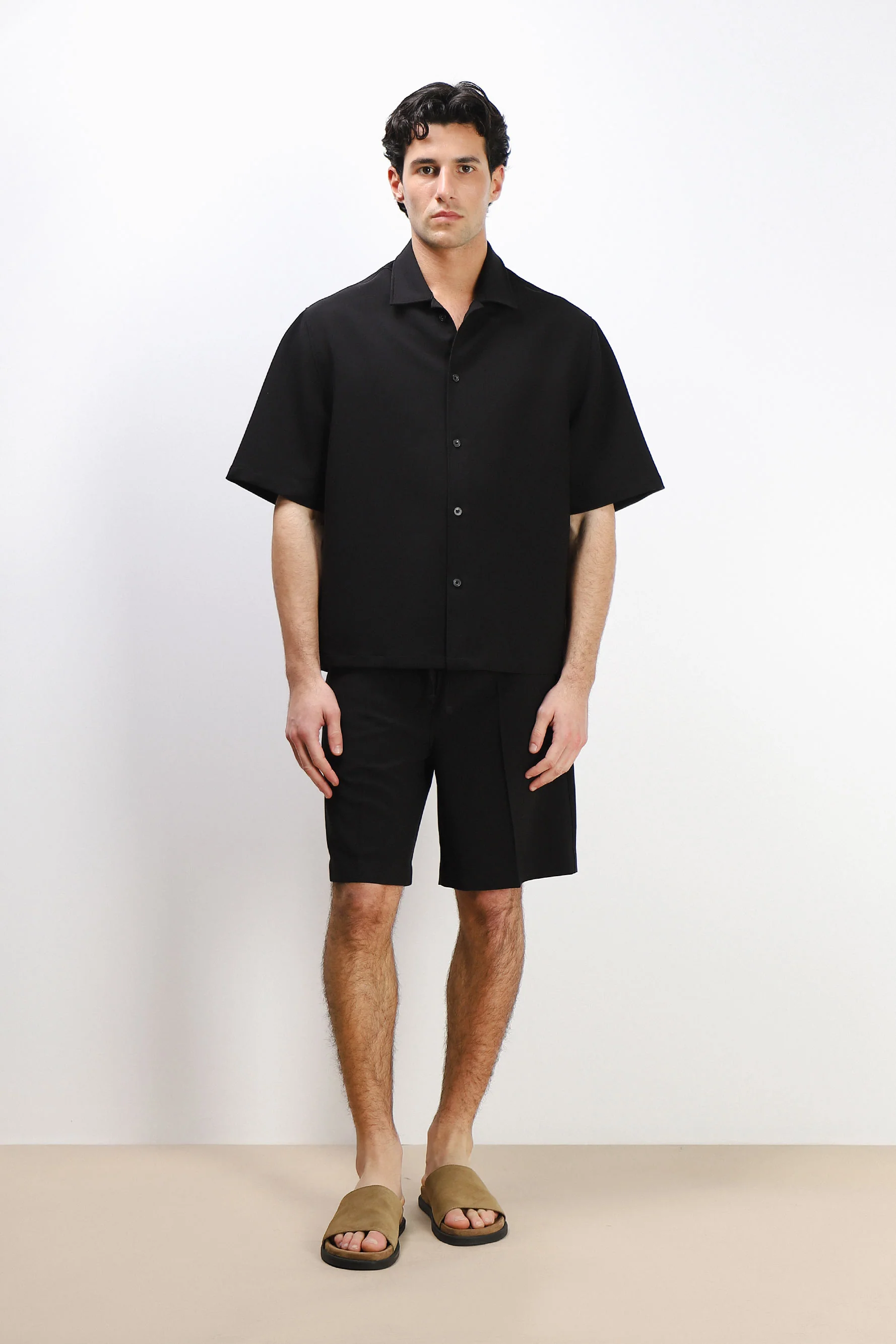 Image of BERMUDA JOGGER NERO