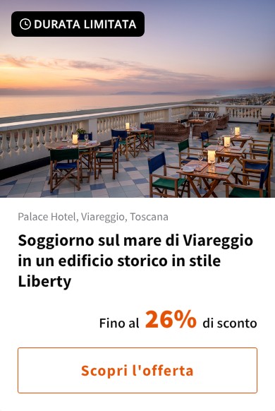 Soggiorno sul mare di Viareggio in un edificio storico in stile Liberty
