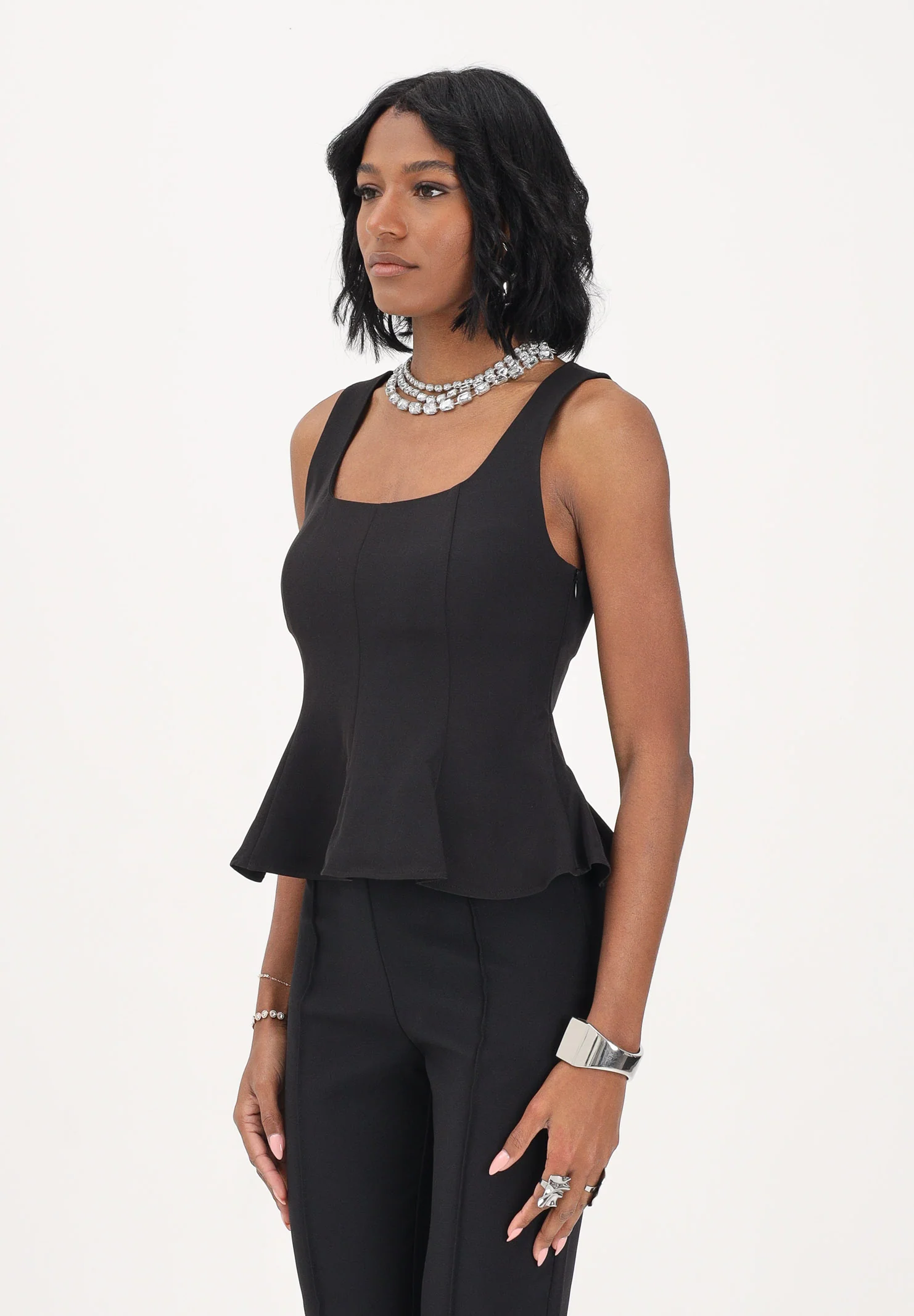Image of ONLY Top nero da donna con scollo squadrato