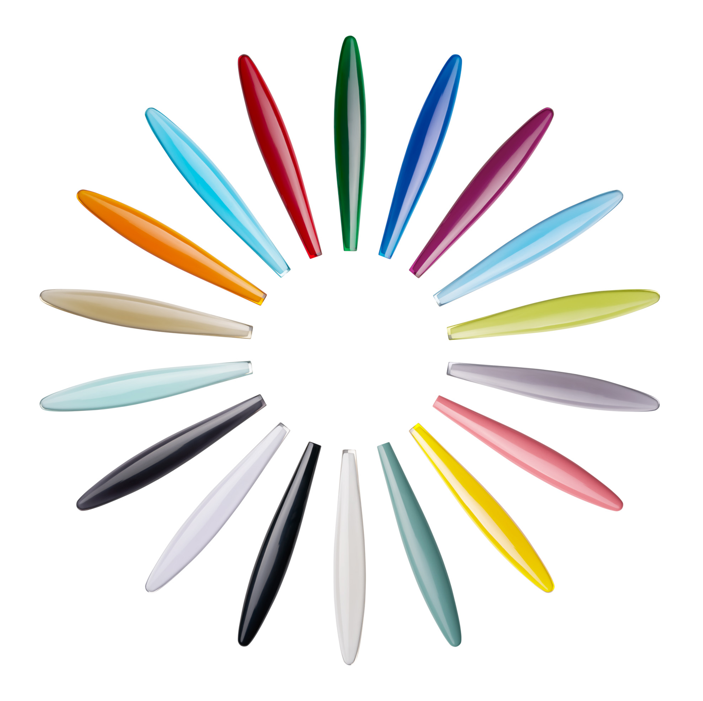 https://guzzini.com/it/products/set-24-posate-feeling-cutlery?_pos=2&_psq=feelign&_ss=e&_v=1.0