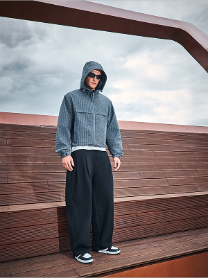 Pantaloni baggy