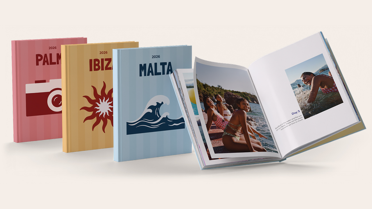 Diversi Fotolibri Pixum in colori diversi della collezione viaggi