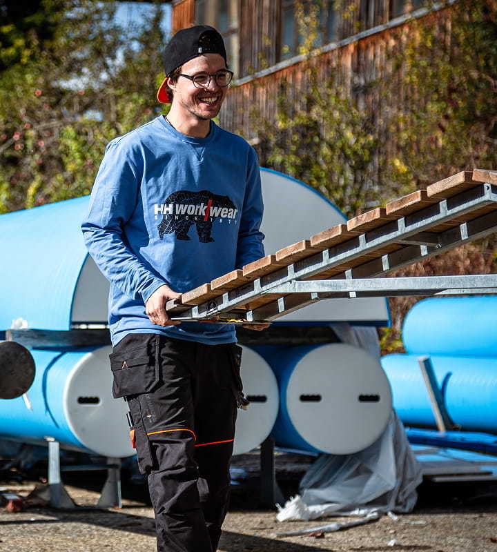 Man wearing Helly Hansen BRZ Pants