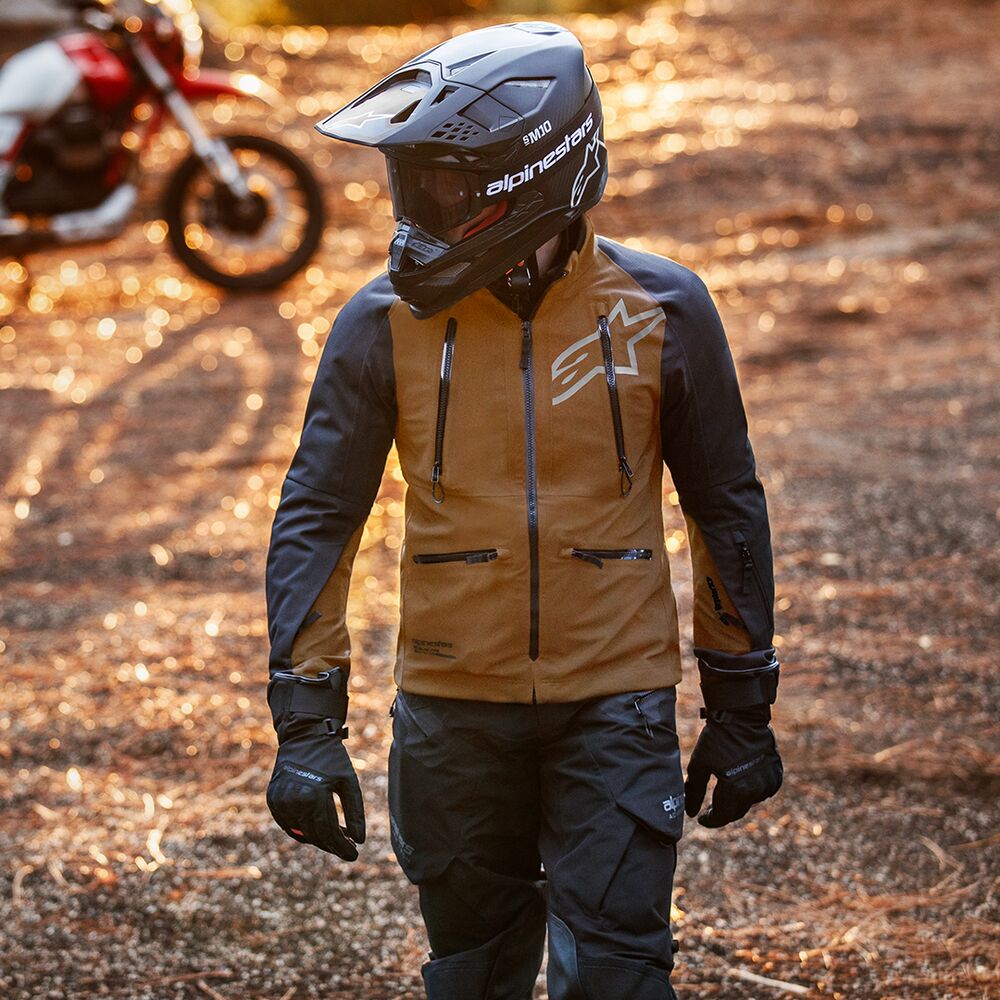 Sales Gear set of Alpinestars Athletes