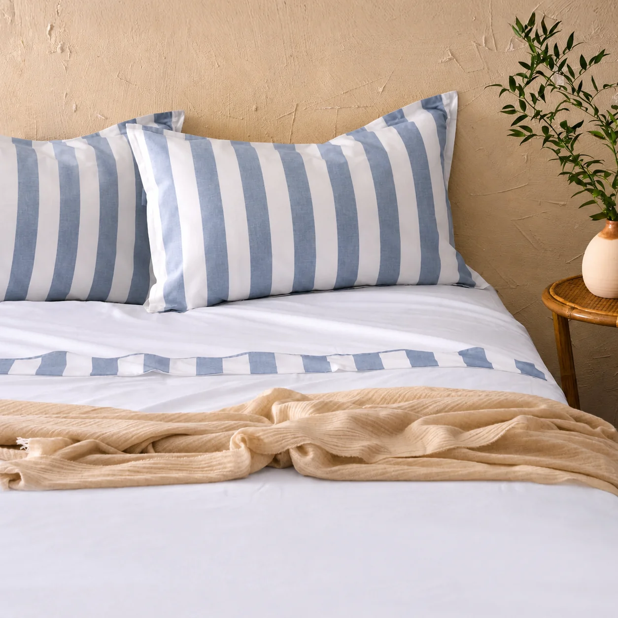Image of Completo Lenzuola in Puro <BR>Cotone con Bordo Rigato Tinto in Filo - <B>Matera