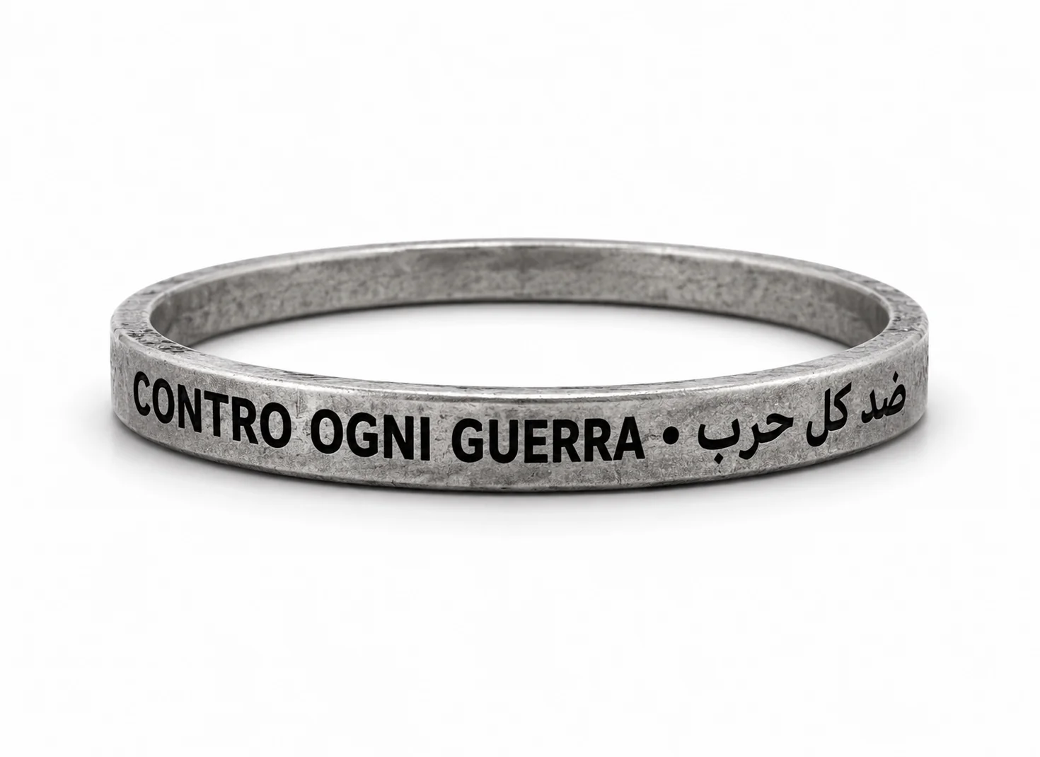 Bracciale Contro Ogni Guerra, alluminio fuso a mano a Ban Naphia