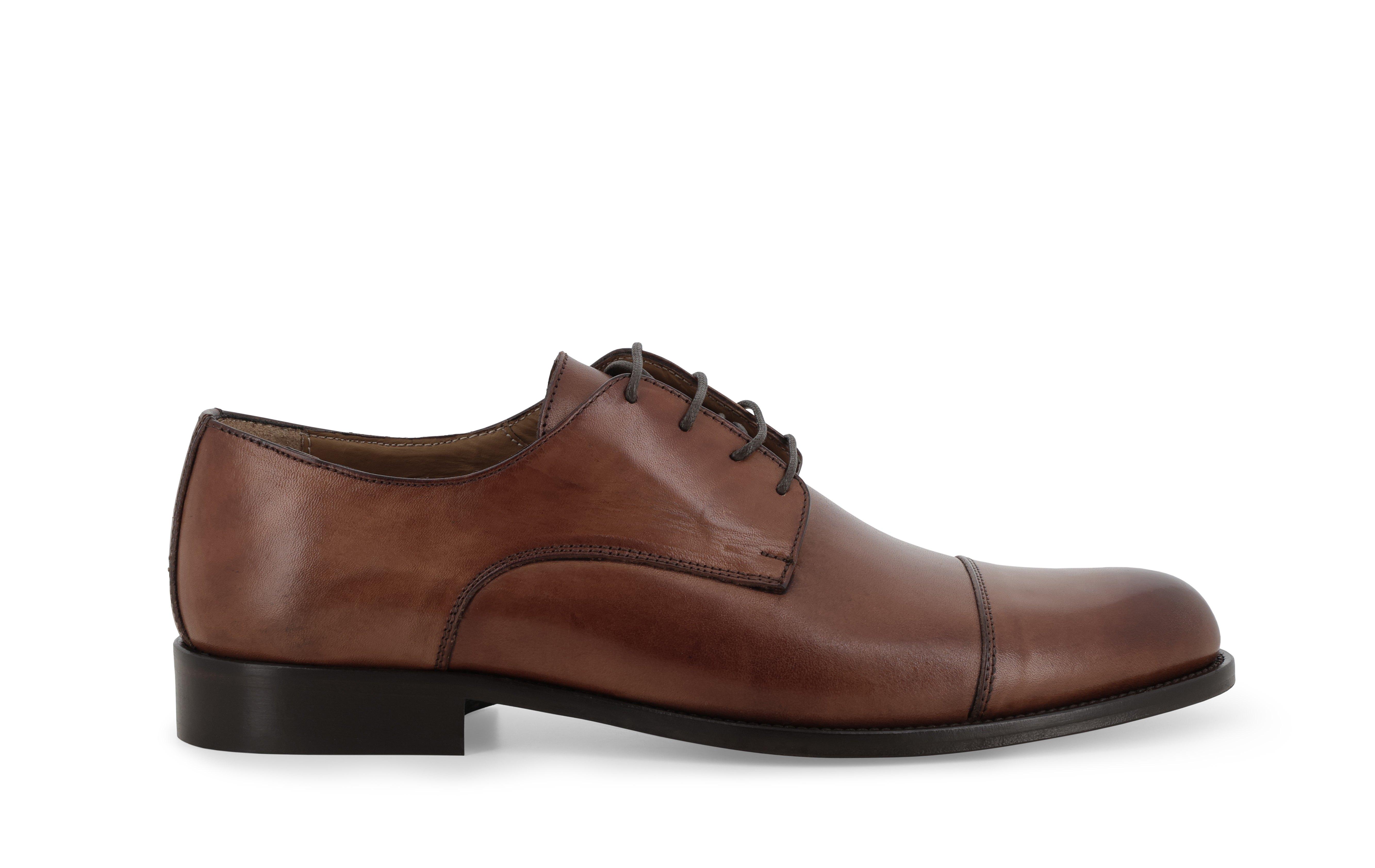 Scarpa derby cap toe in pelle cuoio anticato eleganza business casual