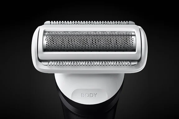 Il Series9 All-in-one di Braun, che mette in risalto la precisione di ProBlade, il rasoio Gillette Labs e il comfort di SkinGuard.