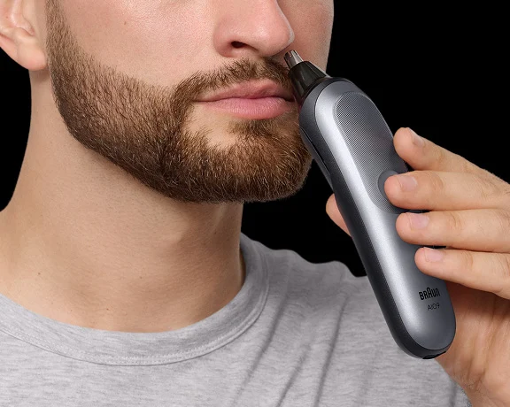 Rifinitore Braun All-in-One per la rasatura perfetta del corpo, della barba, dei capelli, dei peli delle orecchie e del naso.