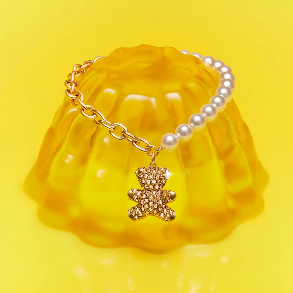 Bracciale carrier Swarovski e charm Orsetto Teddy su gelatina gialla