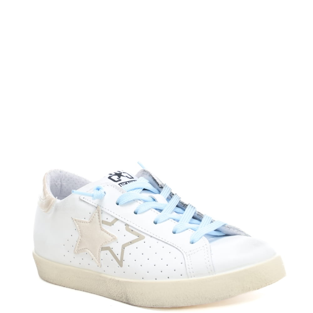 https://kimaccessori.it/sneakers-da-donna-prime-star-in-vera-pelle-con-inserti-laminati-bianco-platino-2-star-2sd5104-bianco-platino