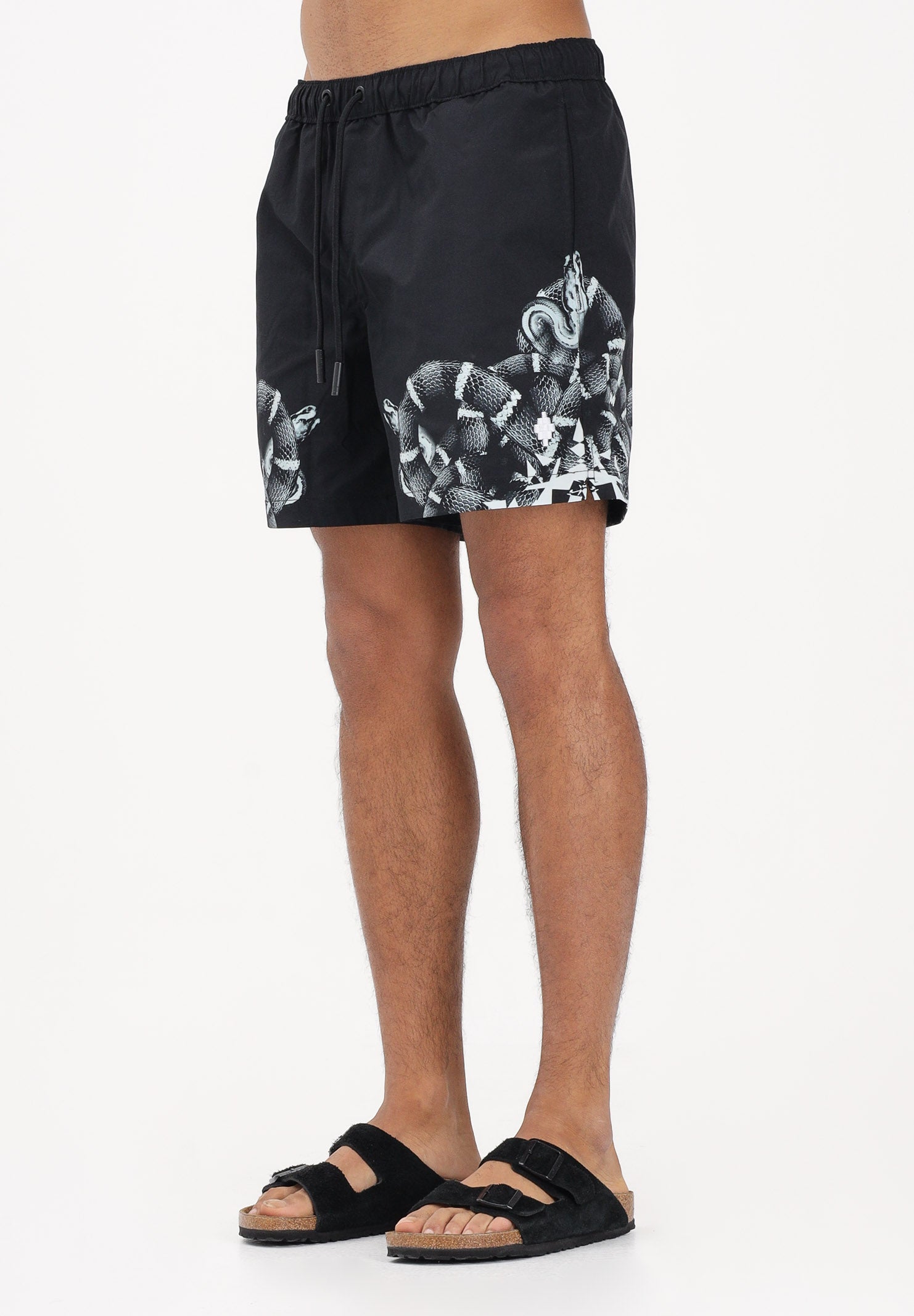 Image of MARCELO BURLON COUNTY OF MILAN Shorts mare nero da uomo con stampa