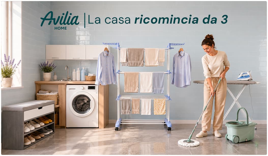 Donna che lava il pavimento in una lavanderia ordinata con stendibiancheria, scarpiera e asse da stiro. La casa ricomincia da tre