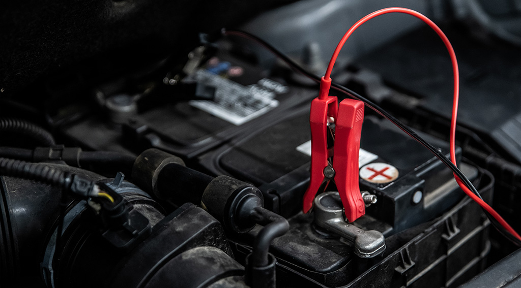 Carica batteria, mantenitori e booster