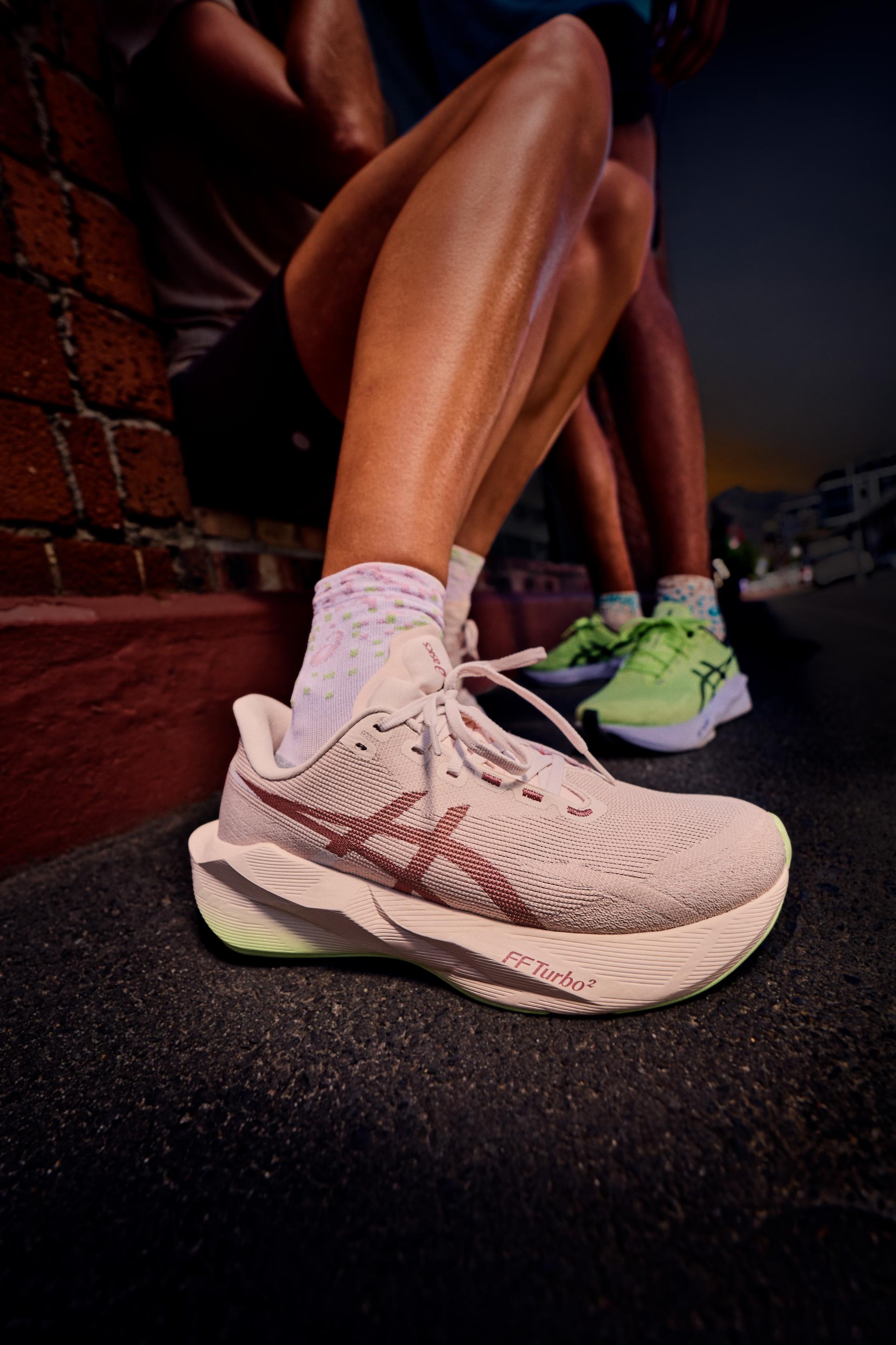 Asics Novablast tm 6
