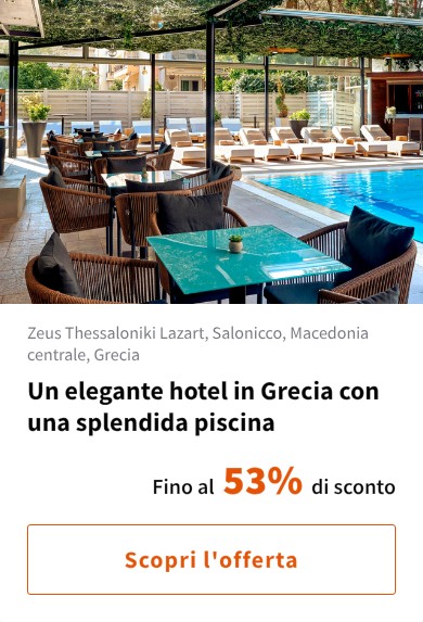 Un elegante hotel in Grecia con una splendida piscina