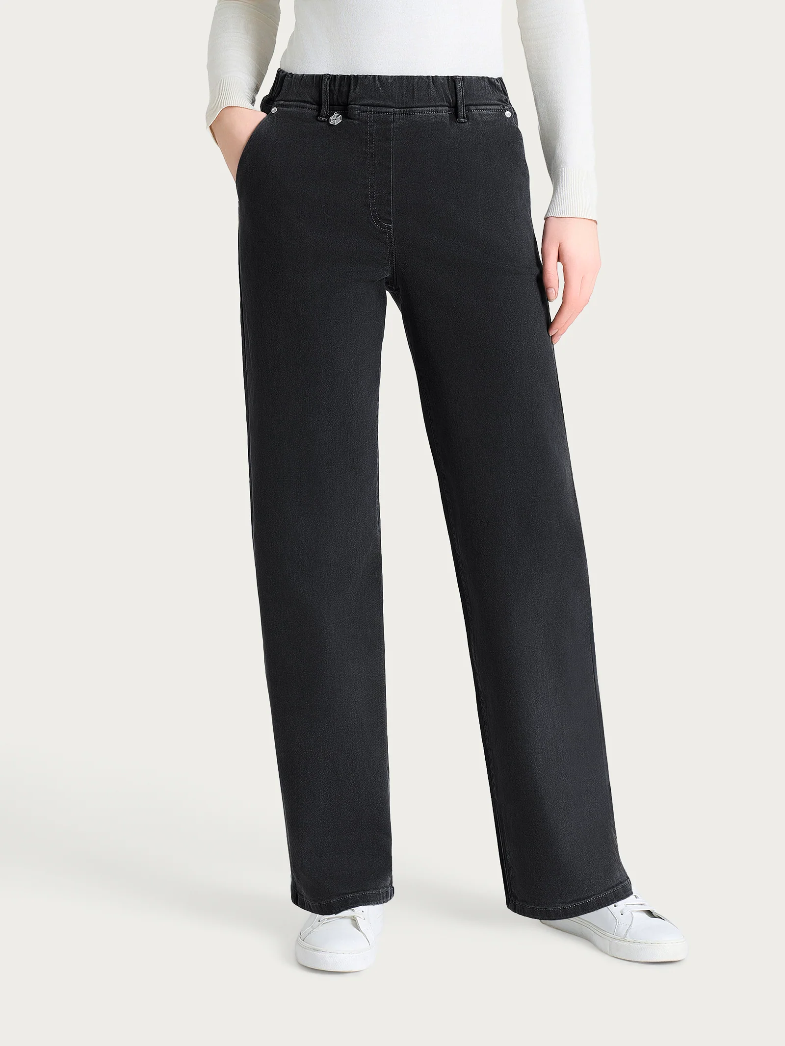Image of Jeans ampio con tasche in Super Denim - Antracite