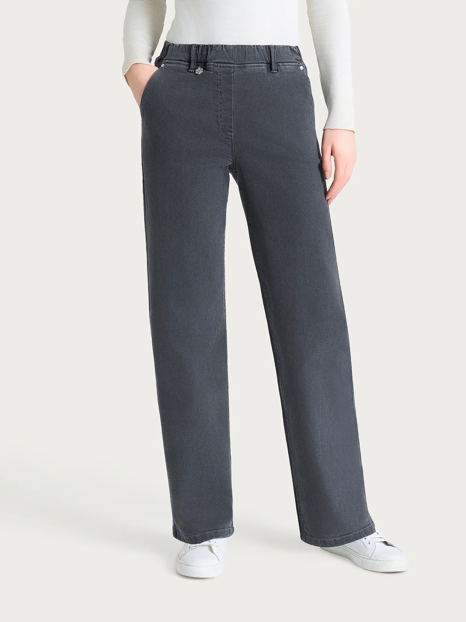 Image of Jeans ampio con tasche in Super Denim - Ferro