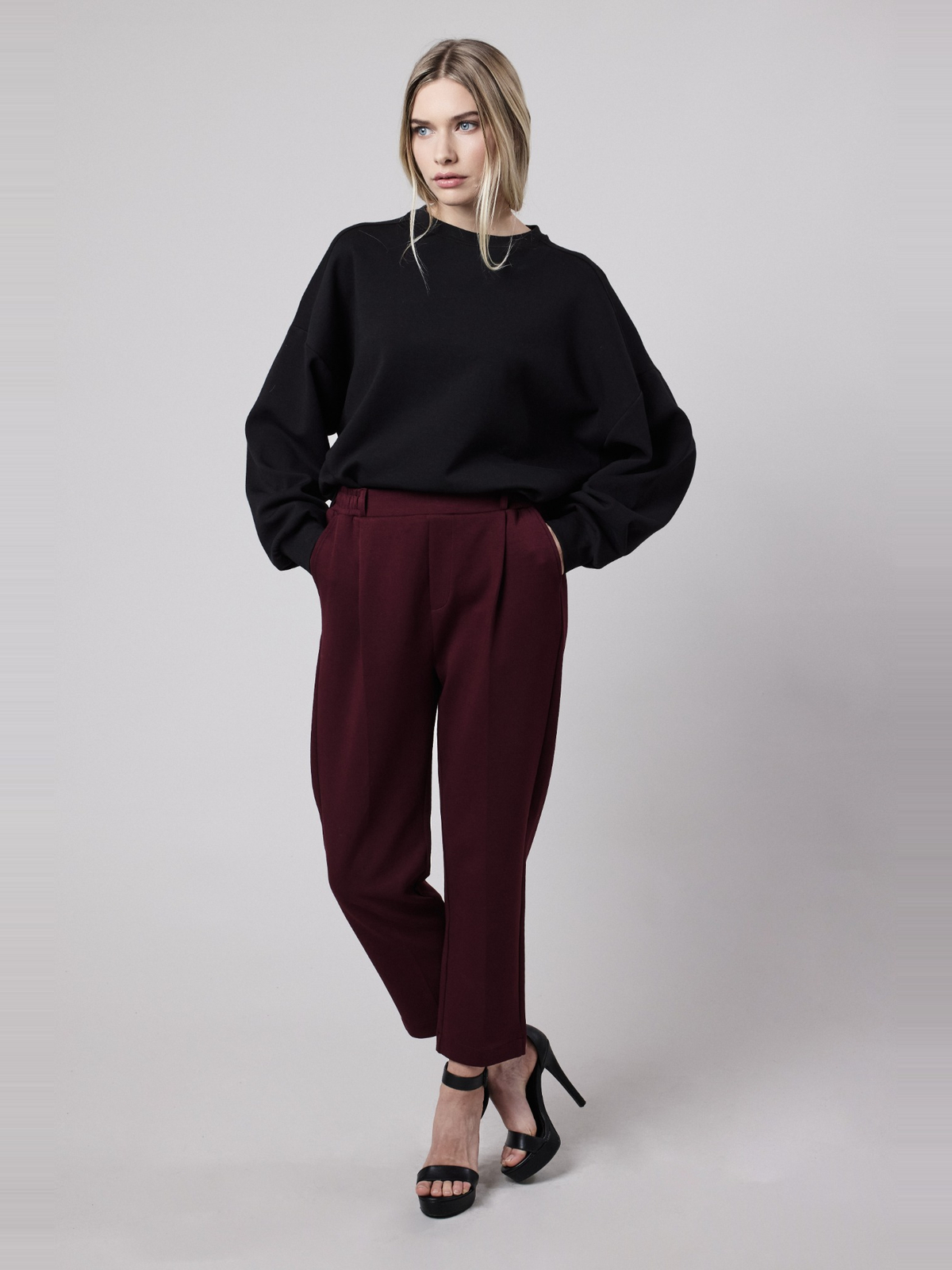 Pantalone Gamba Dritta alla Caviglia in Interlock Burgundy