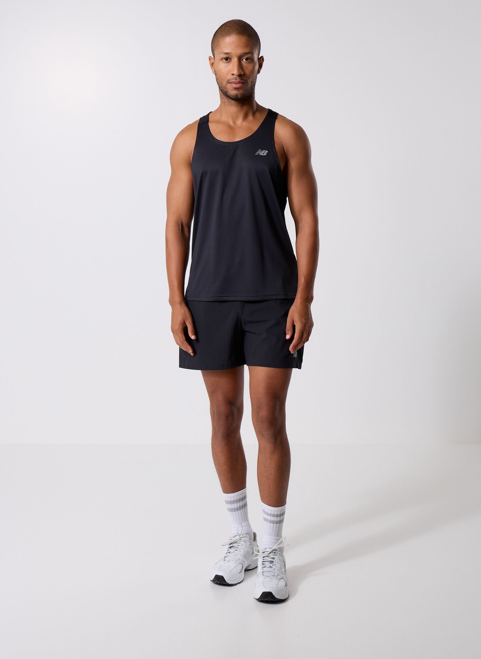 New Balance D&eacute;bardeurs Sport Essentials Singlet homme noir