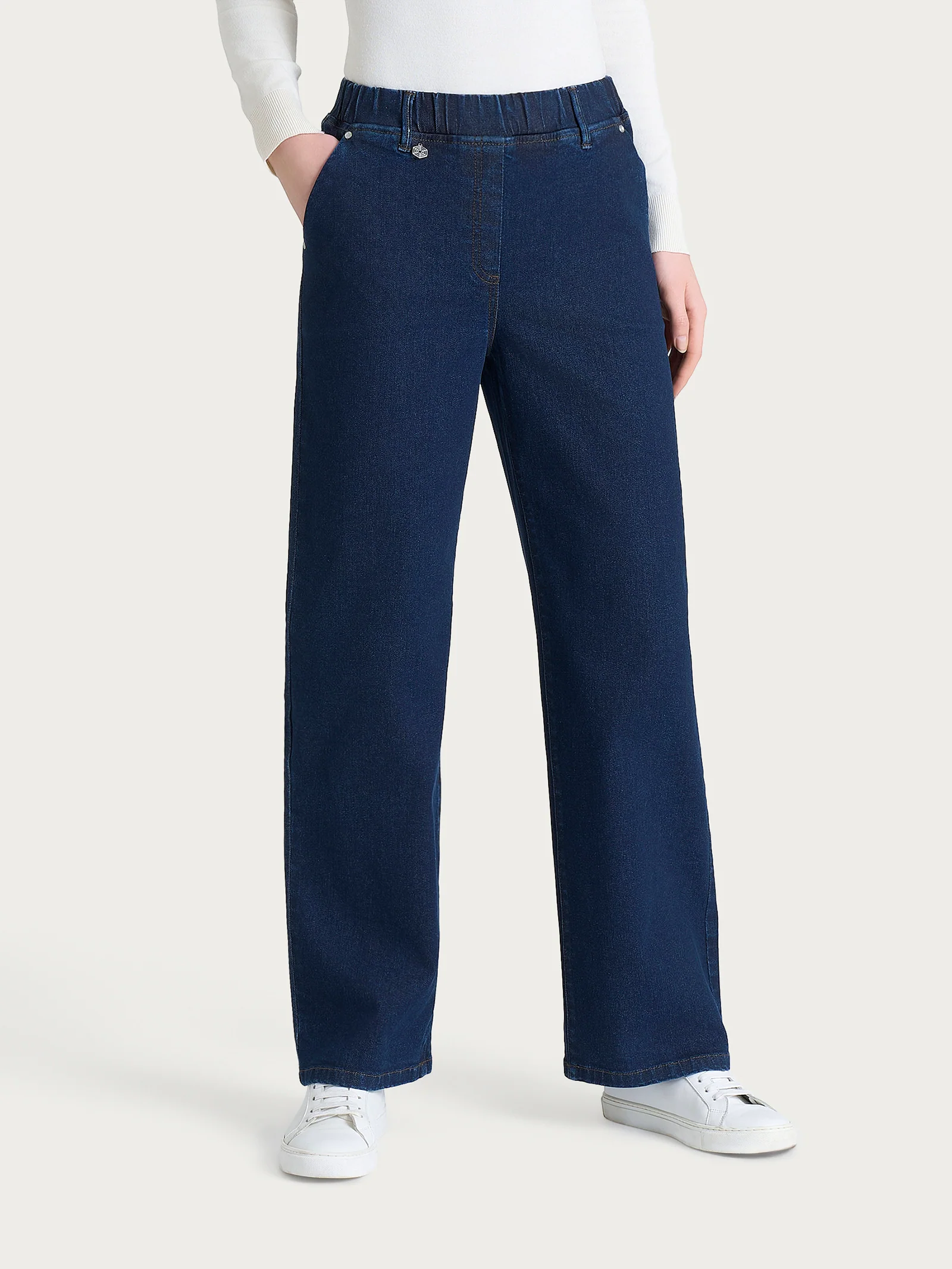 Image of Jeans ampio con tasche in Super Denim - Persia