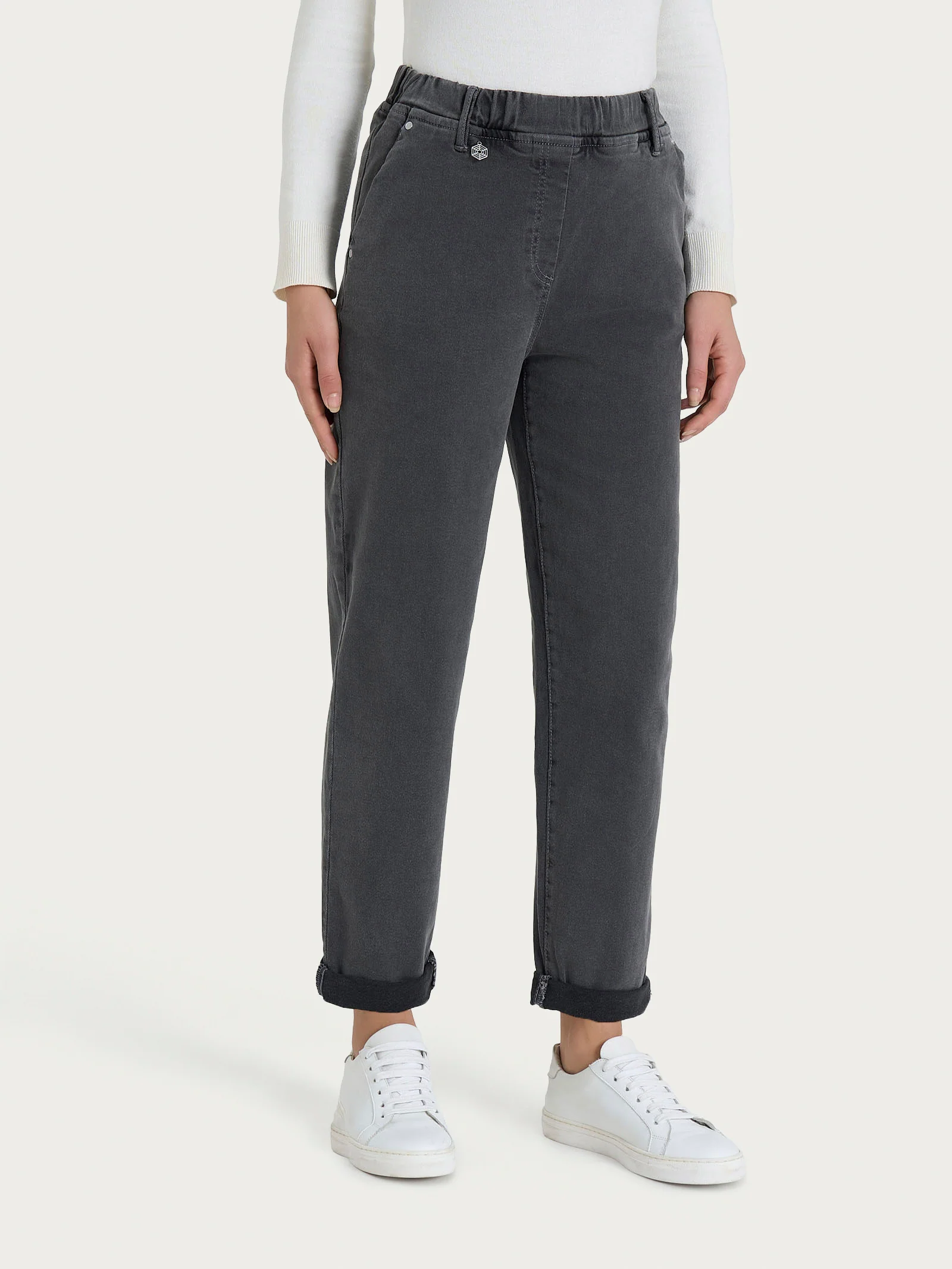 Image of Jeans a carota con tasche in Super Denim - Ferro