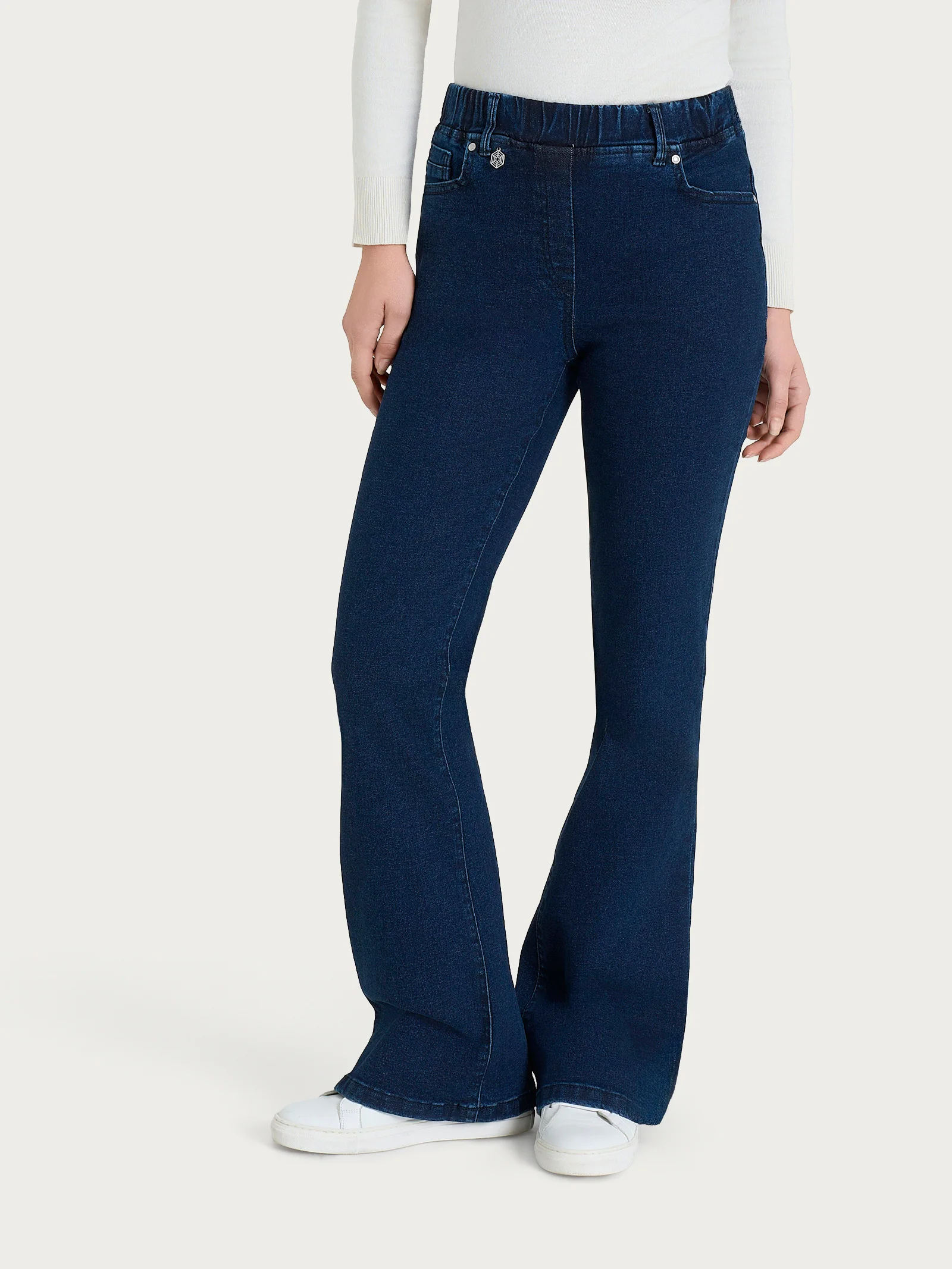 Image of Jeans flare con tasche in Super Denim - Persia